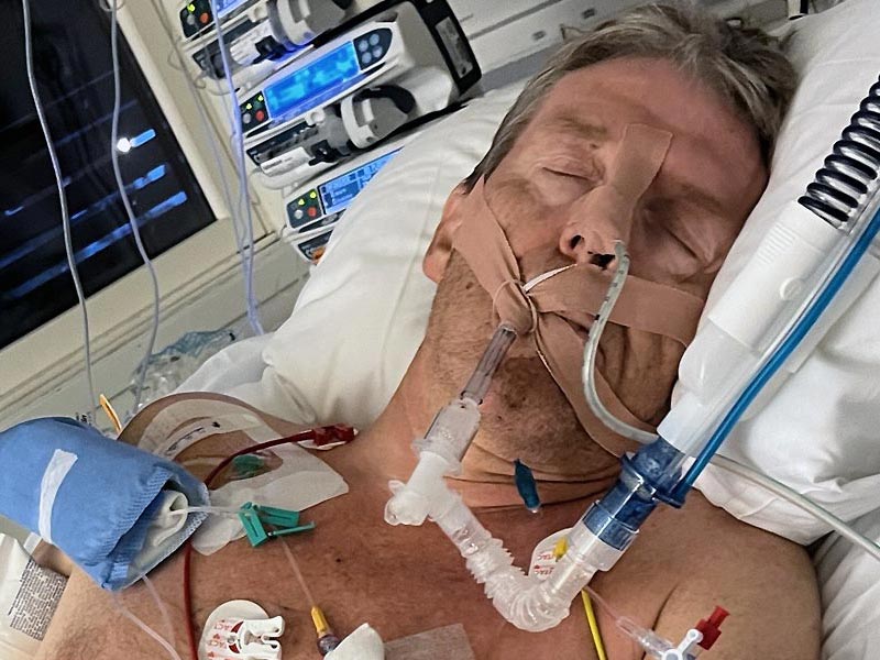 Livar Hølland i sykesengen