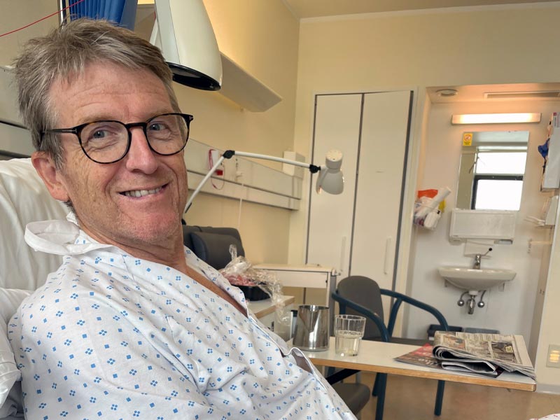 Livar Hølland i sykesengen