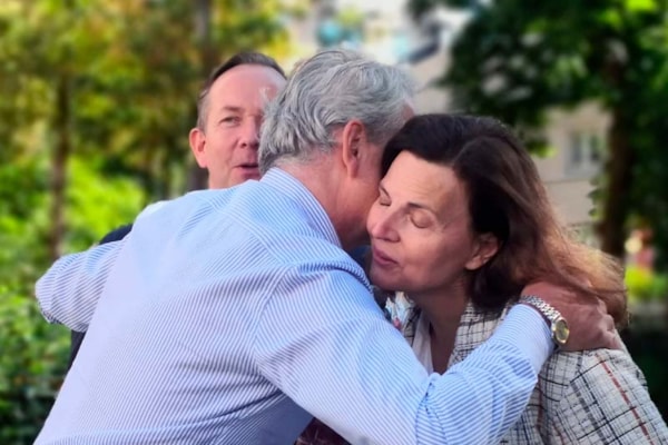 Mona, Fredrik og Geir møtes for første gang på sensommeren på plassen hvor det skjedde.