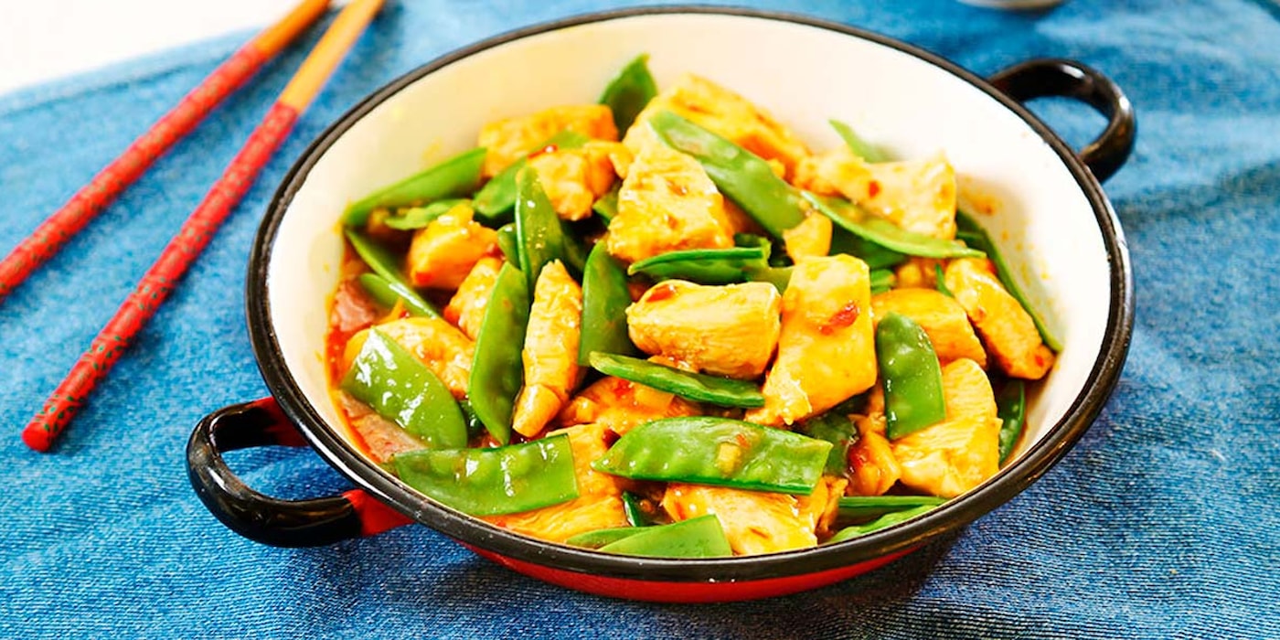 Kyllingwok med sukkererter
