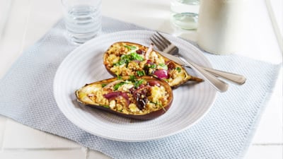 Fylt aubergine med quinoa