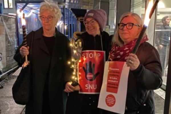 Fra aksjonen: Randi Rosenqvist, Catrin Alhaug og Bente Endresen