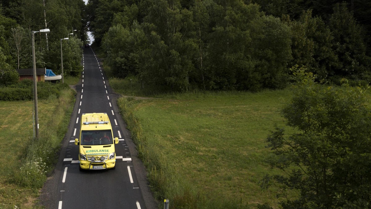Ambulanse på veien