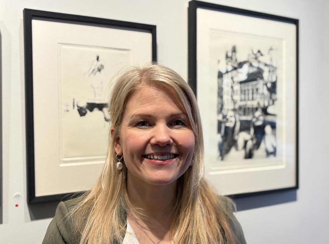 Kunstner Linda Sofie H&aelig;rnes p&aring; &aring;pning sin egen utstilling &laquo;N&aring;r spr&aring;ket brytes / Vigeland i fragmenter&raquo; p&aring; Galleri Briskeby, Oslo, 07.02.2026.