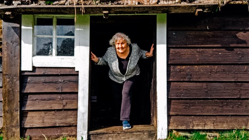 Berit har vært småbrukskone store deler av livet. Foto: Fana sparebank