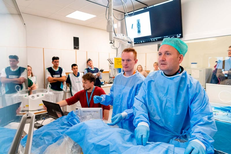 På Akutten ved Stavanger universitetssjukehus har de drevet slag-simuleringer i mange år for å trene på å få pasientene raskt gjennom akuttsløyfa.