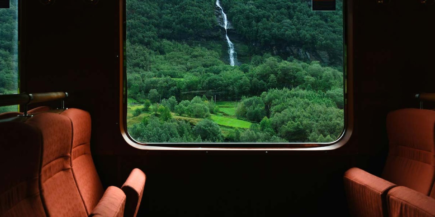 Bilde ut vinduet av toget, Flåmsbanen