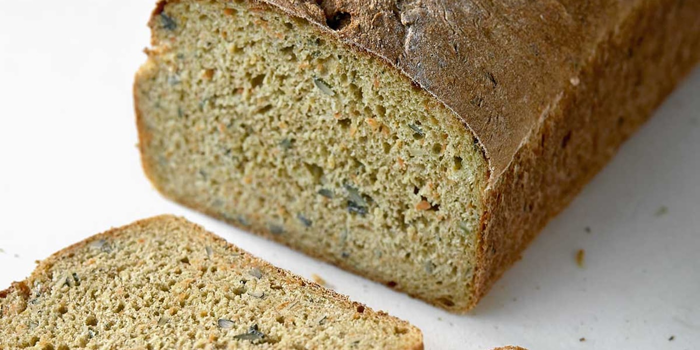 Allergivennlig grovt brød med solsikkefrø og gulrot
