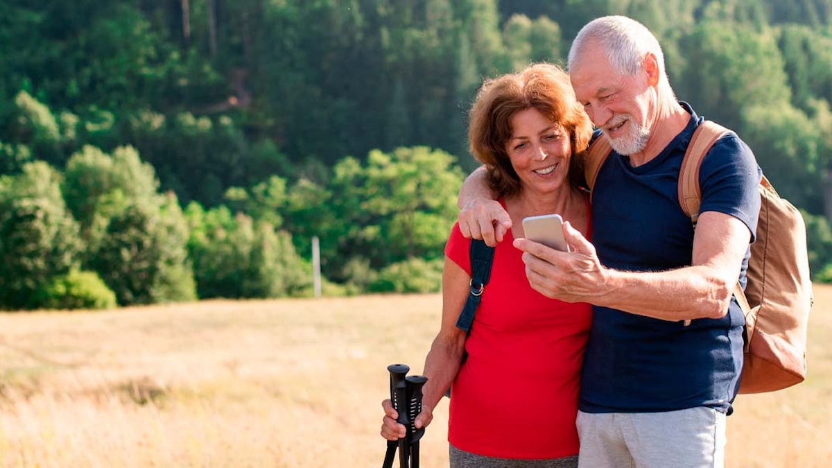 Par på tur på jorde